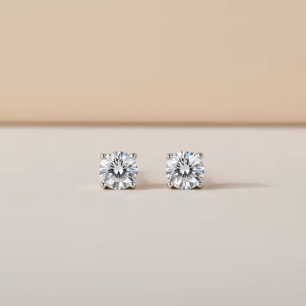 CLASSIC MOISSANITE STUD EARRINGS