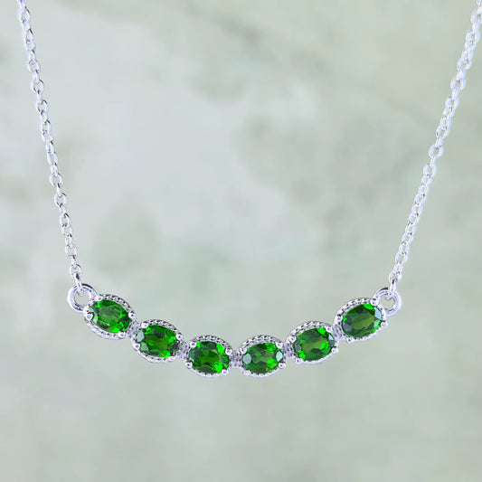 Green Diopside Curve Necklace
