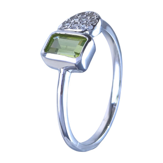 Verdant Dew Peridot Ring