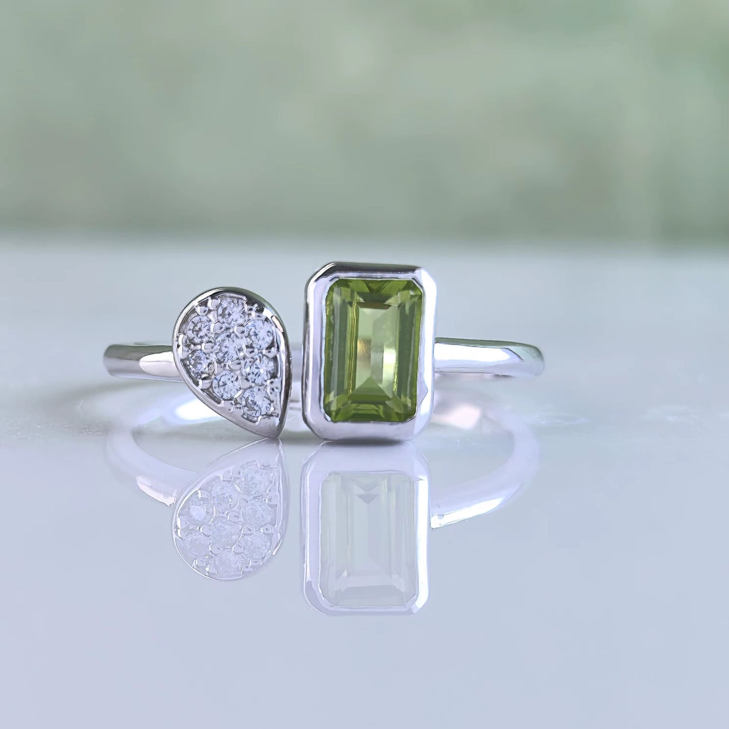 Verdant Dew Peridot Ring