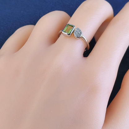 Verdant Dew Peridot Ring