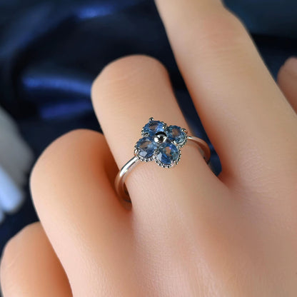 Clover Sapphire Ring
